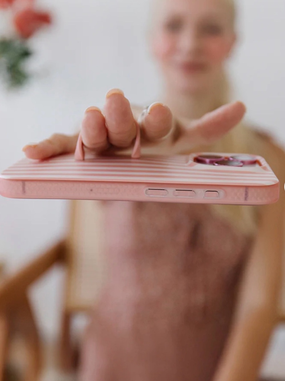 NEW Loopy Case Pink Striped Grip + Earthy Beaded Wristlet, iPhone 14 Pro Max - Picture 3 of 8